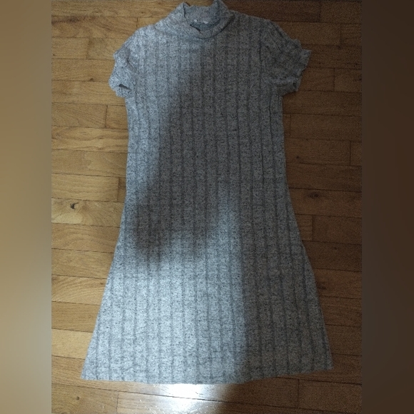 Dress - Picture 1 of 1